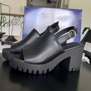 - NWOT Madden Girl Sonny Black Chunky Sandals Lug Sole Platform Heels
